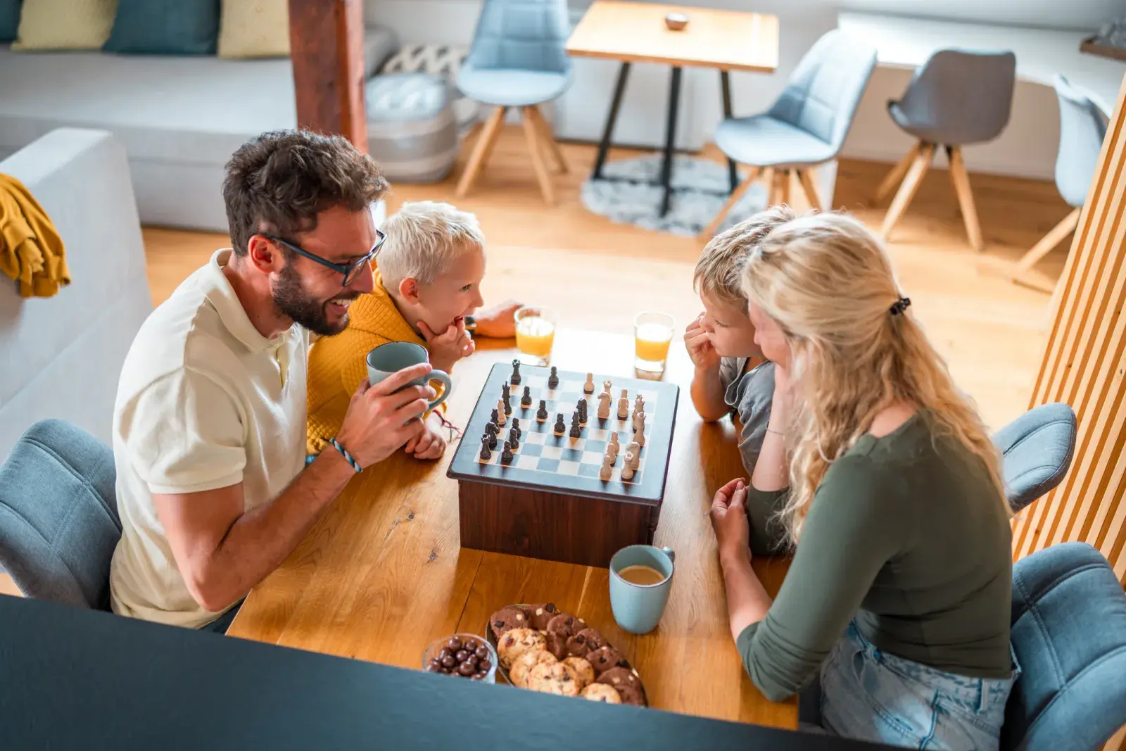 Los juegos de mesa siempre son una genial opción.