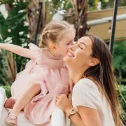 Pampita celebrando el cumpleaños de su hija Ana.
