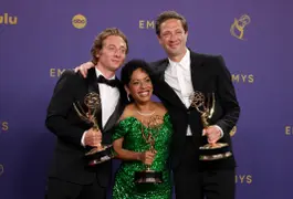 Foto del elenco de The Bear en los Premios Emmy 2024.