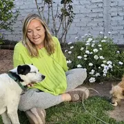 Julia terminó su libro en la última etapa de un cáncer terminal: busca ayudar a otras personas.