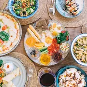 Platitos: una nueva tendencia gastronómica en CABA.