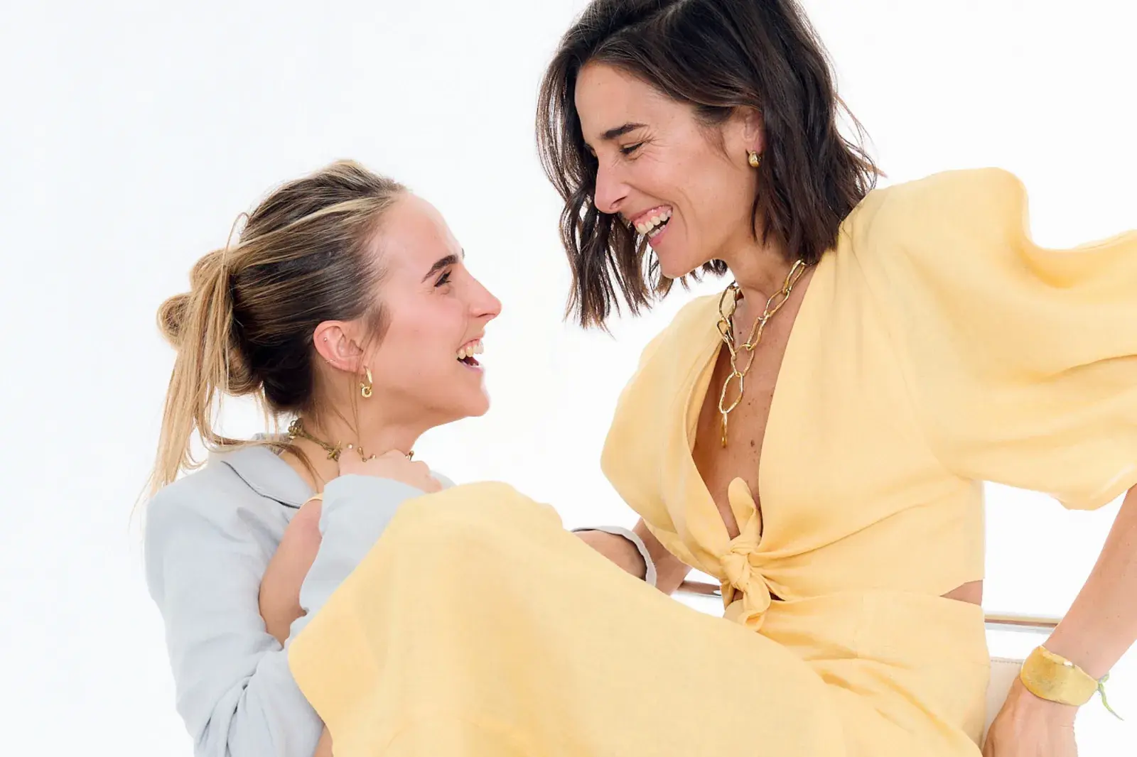 Juana Viale y Ámbar de Benedictis