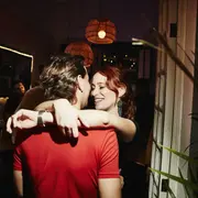 La tendencia slowmance busca vinculos profundos donde te conoces con tiempo, a "fuego lento".