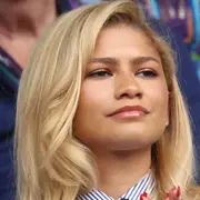 Zendaya, una de las actrices más fashionistas, se volvió a mostrar con el que se postula como su bolso de cabecera.