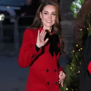 Inglaterra Kate Middleton vuelve radiante por Navidad para presidir un acto muy especial para ellaInglaterra Kate Middleton vuelve radiante por Navidad para presidir un acto muy especial para ella