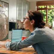 El truco para que el ventilador enfríe está en la posición en la que se coloca