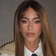 Tini Stoessel apostó por un look Old school glam y marcó tendencia
