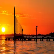 La ciudad de Junín se encuentra ubicada al noroeste de la provincia de Buenos Aires (a 260 km. de distancia de la Capital Federal)