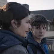 Soledad Villamil y Matías Recalt en Atrapados, serie argentina de Netflix.