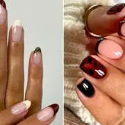 Dos mujeres usando uñas en tonos marrones