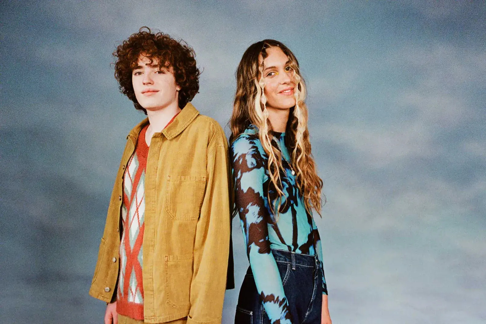 El lenguaje ha experimentado múltiples cambios a lo largo del tiempo y se relaciona en gran medida con la implementación de expresiones que muestran el cambio social, cultural y tecnológico