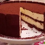 Chocomisú, una mezcla de chocotorta y tiramisú.