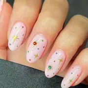 Las cosmic nails se vienen a full en esta temporada