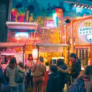 Dime qué quieres hacer y te diré a dónde ir: ¿una peli argentina? ¿una movida japonesa? ¿acaso teatro experimental? ¿o alguna experiencia inmersiva? ¡El menú de opciones es amplio!