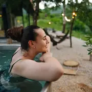 En el pueblo llamado Bernardo Larroudé, en La Pampa, podemos encontrar unas termas que llevan su mismo nombre