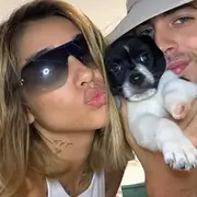 María Becerra y su pareja, J.Rei adoptaron un perrito