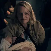 Elisabeth Moss en una imagen de la temporada final de The Handmaid’s Tale