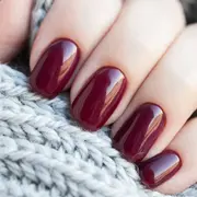 El tono borgoña invade el universo beauty
