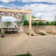 Cómo decorar un balcón amplio: ideas simples y funcionales.