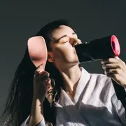 Las modeladoras de cabello son virales en las redes sociales.