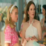 Milly Alcock y Julianne Moore en uno los estrenos destacados de mayo en series y películas.