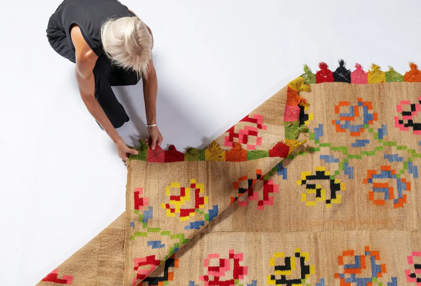 Mantas argentinas expuestas en la Semana del Diseño de Milán