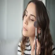 El mocha mousse es el tono tendencia para el 2025