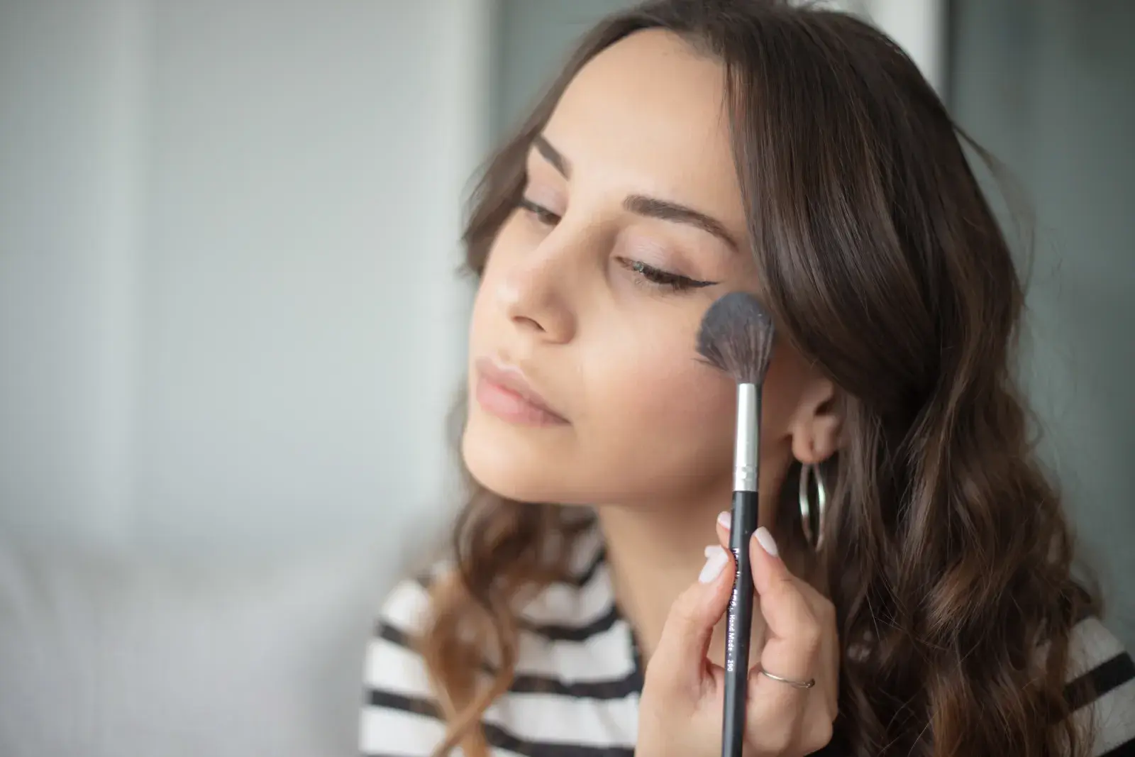 El mocha mousse es el tono tendencia para el 2025