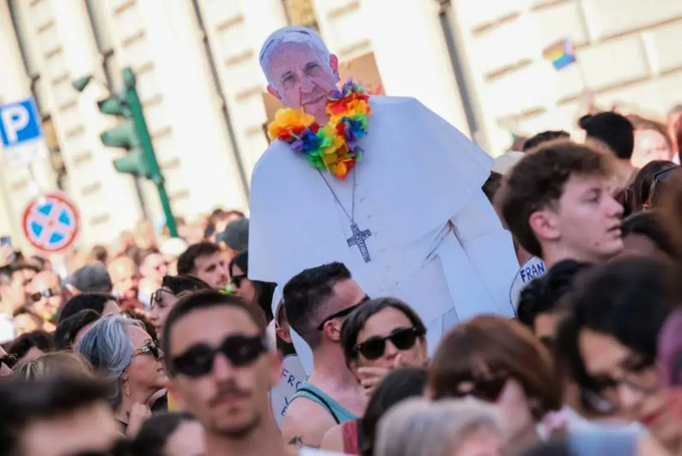 Tras la muerte del papa Francisco: reflexiones sobre la comunidad LGBTIQ+