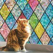 Si hablamos de las opciones en decoración que veremos mucho en este año tenemos que decir que existe una opción que desplaza a las cortinas para posicionarse como la propuesta ideal para colocar en las ventanas con el objetivo de tapar la luz, protegernos del calor y generar privacidad