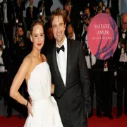 Jennifer Lawrence y Robert Pattinson protagonizan la adaptación al cine del libro argentino Matate, amor.