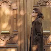 Juliana Awada con el abrigo tendencia del 2025