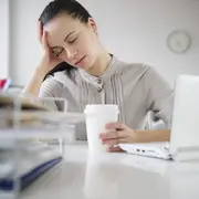 Fatiga de decisión: cómo es el síndrome de las mujeres que están agotadas de decidir