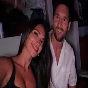 Foto de Antonela Roccuzzo y Lionel Messi.