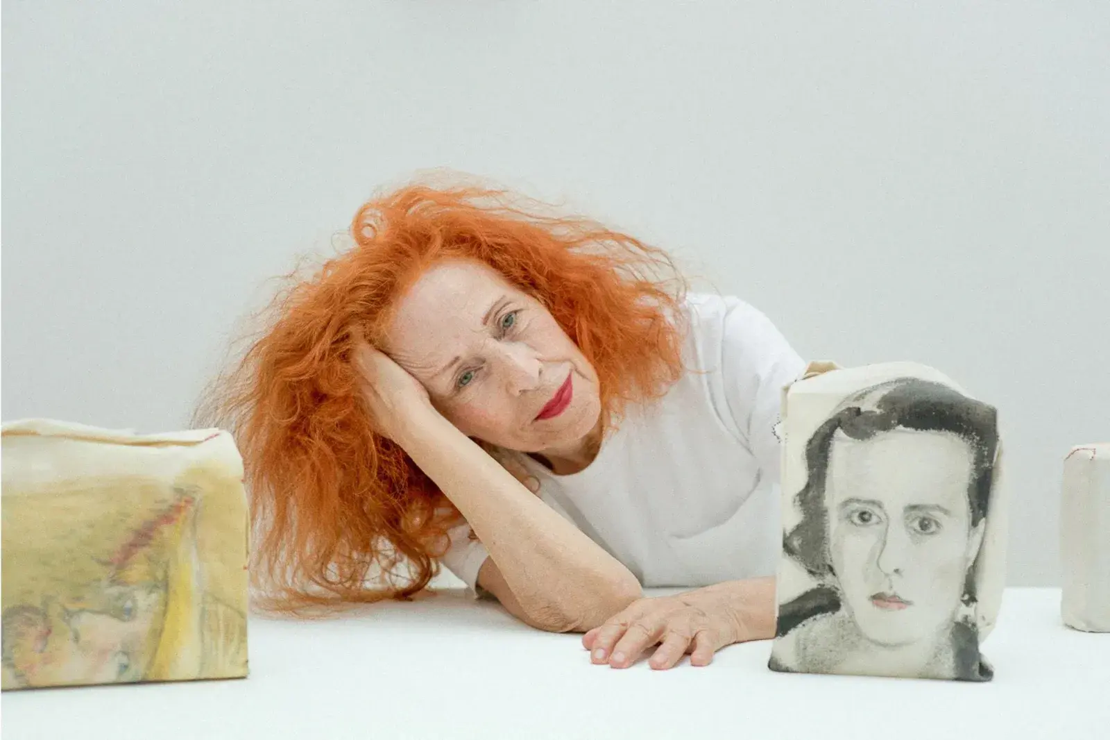 Delia Cancela vuelve a exponer, con obra nueva.