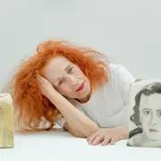 Delia Cancela vuelve a exponer, con obra nueva.