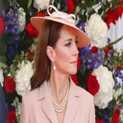 Kate Middleton lució un estilismo en color rosa palo firmado por Dior