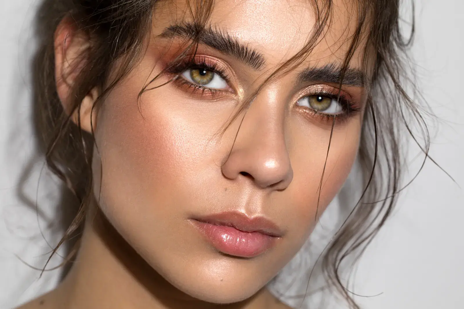 Sunset blush: la tendencia en make up que es perfecta para lograr una piel bronceada