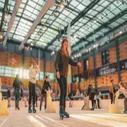 La pista de hielo del Abasto Shopping: precios, horarios y todo lo que tenés que saber para patinar este invierno en Buenos Aires