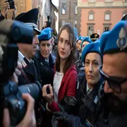 Amanda Knox: una historia retorcida estrenó sus primeros disponibles en Disney+.