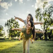 Cuando los hijos cargan con nuestras expectativas: cómo criarlos sin proyectarles nuestras cuentas pendientes