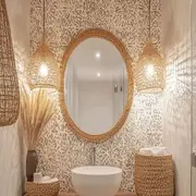 Ni azulejos ni porcelanato: las alternativas más modernas y económicas para renovar el baño en 2025