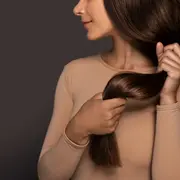 Cómo conseguir un Glossy Hair: la tendencia que deja el pelo muy brillante y sedoso
