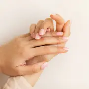 'Fruit Peel Nails': así es la manicura coreana que será tendencia la próxima temporada