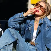 Alerta tendencia: este es el jean que fue furor en los 2000 y vuelve a ser el protagononista de los looks