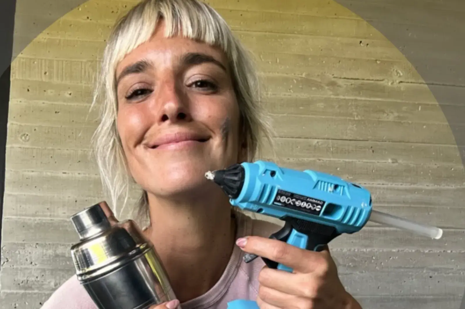 Mami Albañil tendrá una ferretería rodante de que recorrerá Argentina con fines sociales