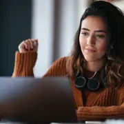 Mujer capacitándose