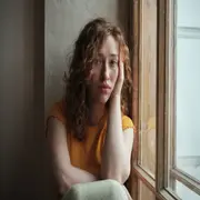 Aburrirse para ser más creativa: por qué “hacer nada” potencia tus ideas