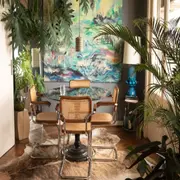 La silla Cesca es versátil, cómoda, funcional y muy estética.