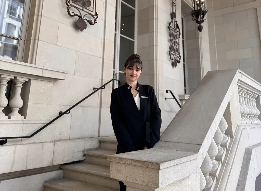 Magalí Brandariz: la primera mujer en liderar Les Clefs d’Or Argentina y referente de la hotelería de lujo